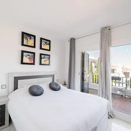 Welcs 138 Emp Con Piscina Comunitaria Apartment Roses
